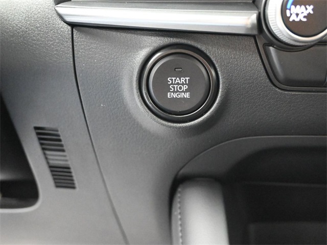 Vehicle image 35 of 41