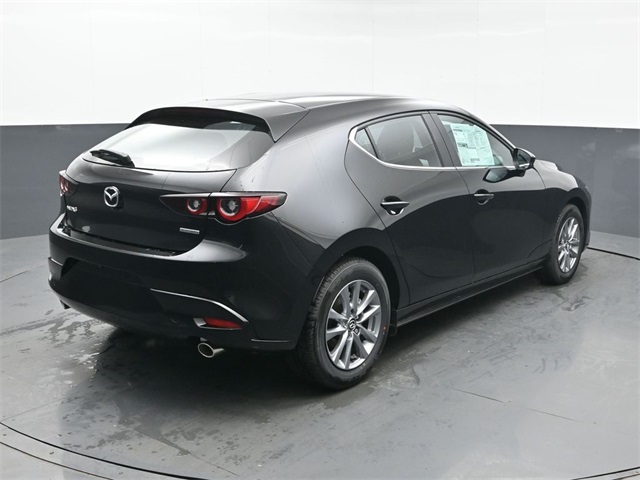 Vehicle image 15 of 41