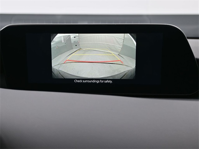 Vehicle image 33 of 41