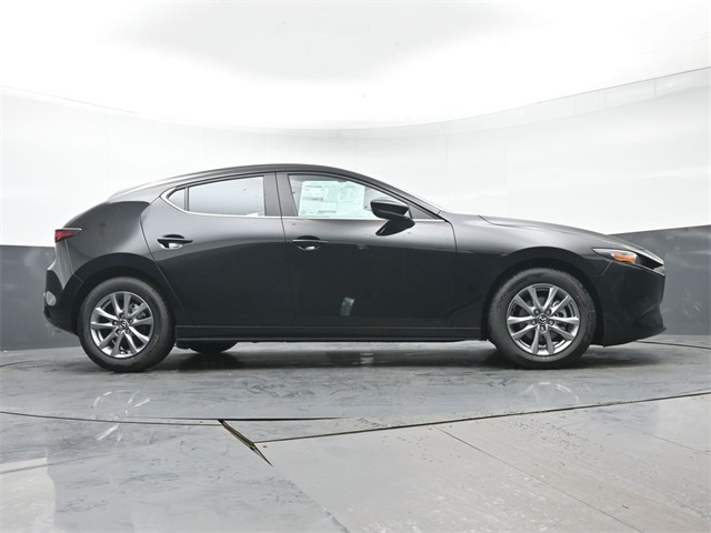 Vehicle image 13 of 41