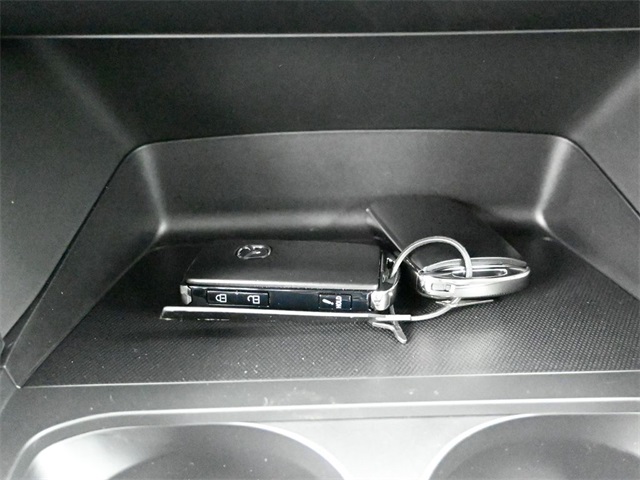 Vehicle image 36 of 41