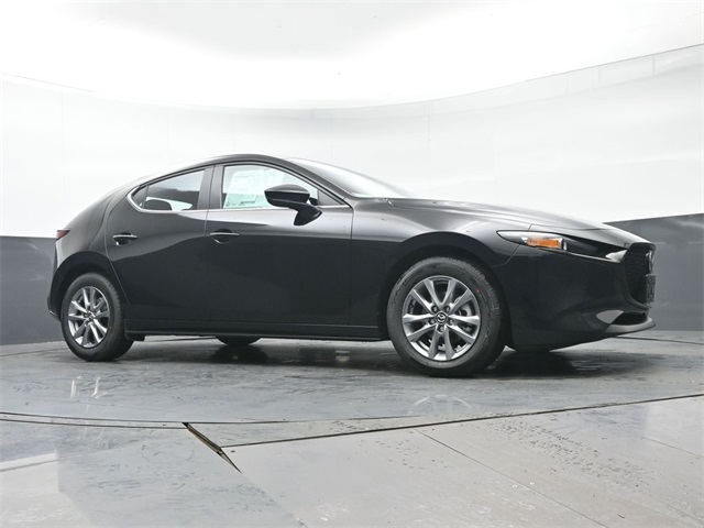 Vehicle image 10 of 41