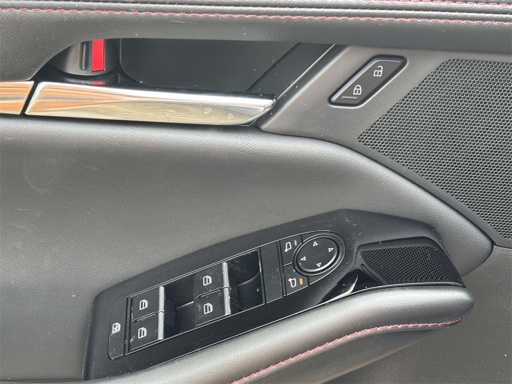 Vehicle image 20 of 29