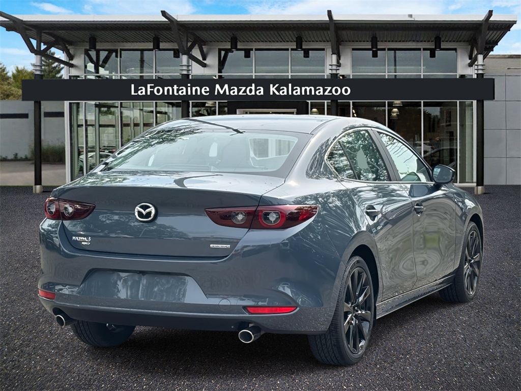 Vehicle image 4 of 29