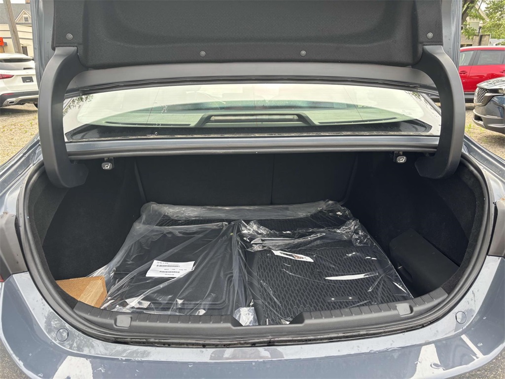 Vehicle image 8 of 29