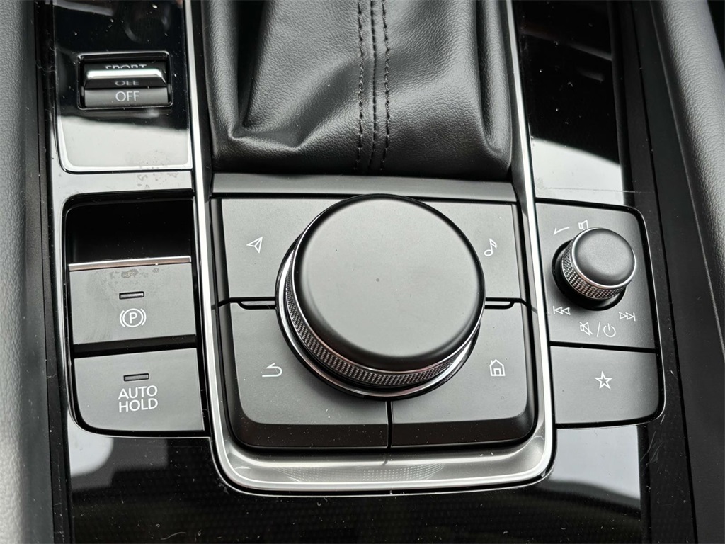 Vehicle image 18 of 29
