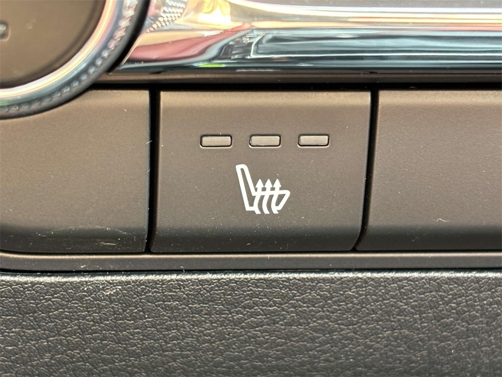 Vehicle image 22 of 29