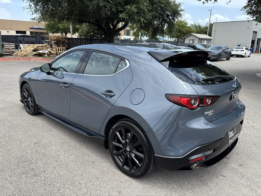 Vehicle image 7 of 37