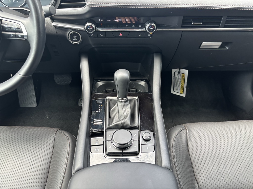 Vehicle image 27 of 37