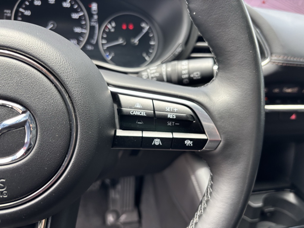 Vehicle image 24 of 37