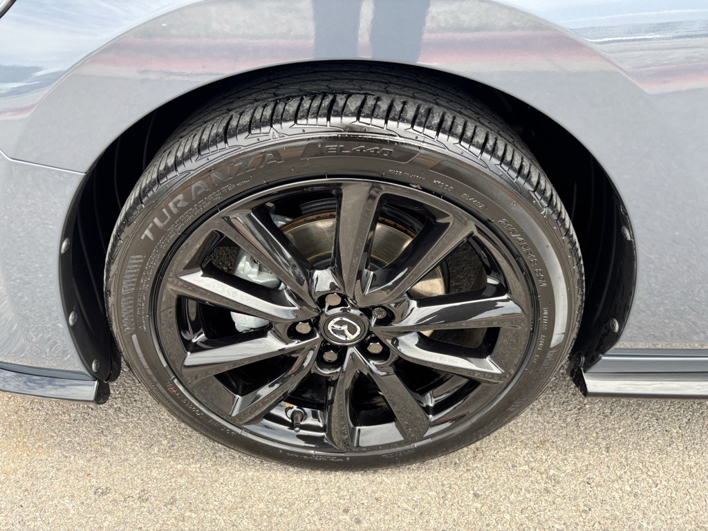 Vehicle image 11 of 37