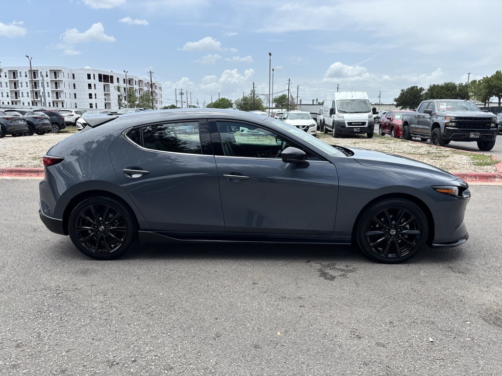 Vehicle image 4 of 37