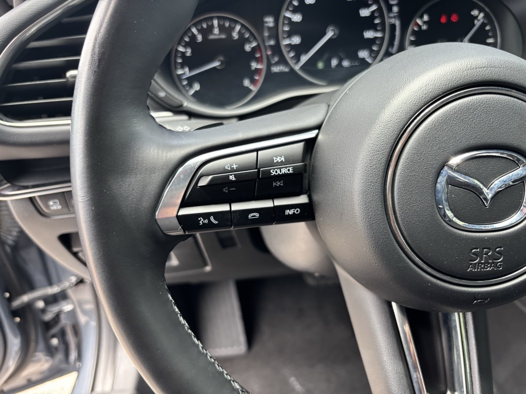 Vehicle image 23 of 37