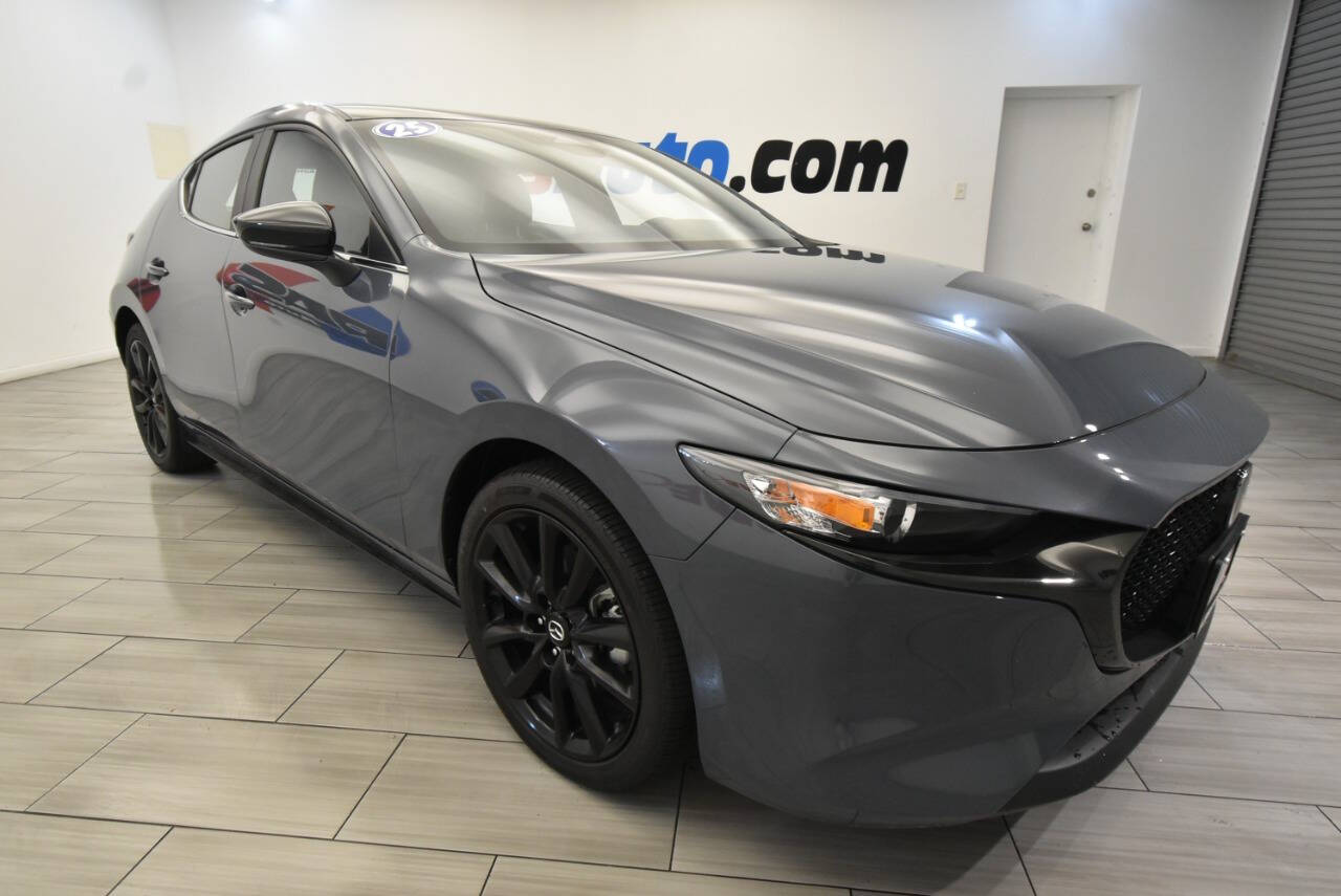 Vehicle image 2 of 33