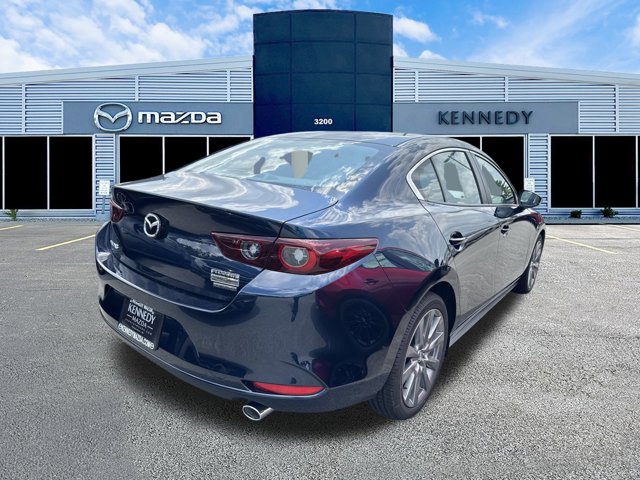 Vehicle image 5 of 9