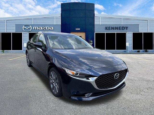 Vehicle image 4 of 9