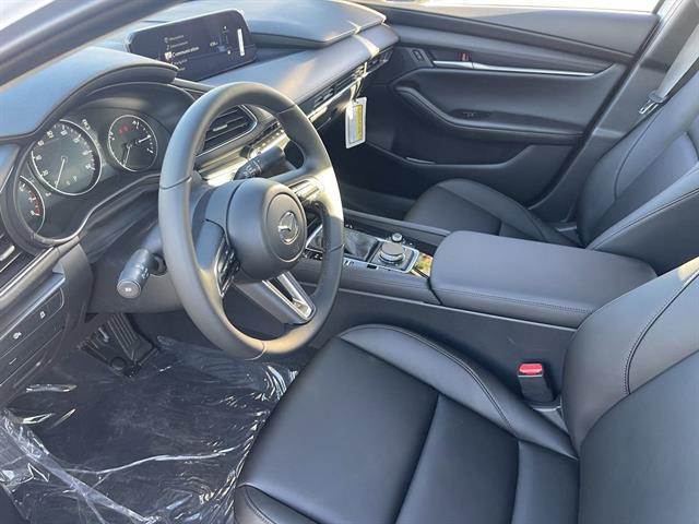 2025 Mazda Mazda3 Sedan 2.5 S Select Sport Image 17 of 38