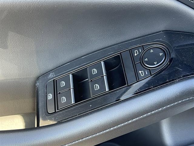 2025 Mazda Mazda3 Sedan 2.5 S Select Sport Image 30 of 38