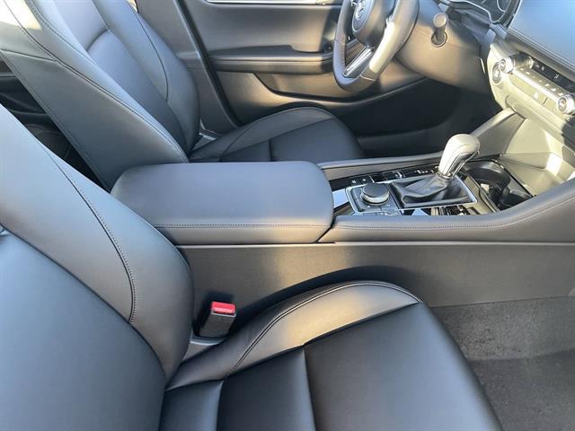 2025 Mazda Mazda3 Sedan 2.5 S Select Sport Image 32 of 38
