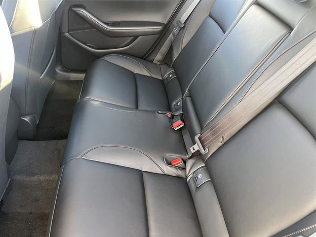 2025 Mazda Mazda3 Sedan 2.5 S Select Sport Image 26 of 38