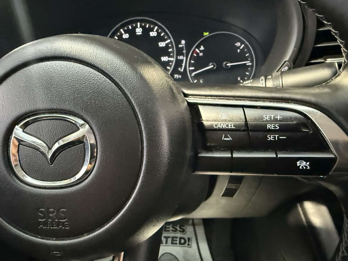 Vehicle image 29 of 52