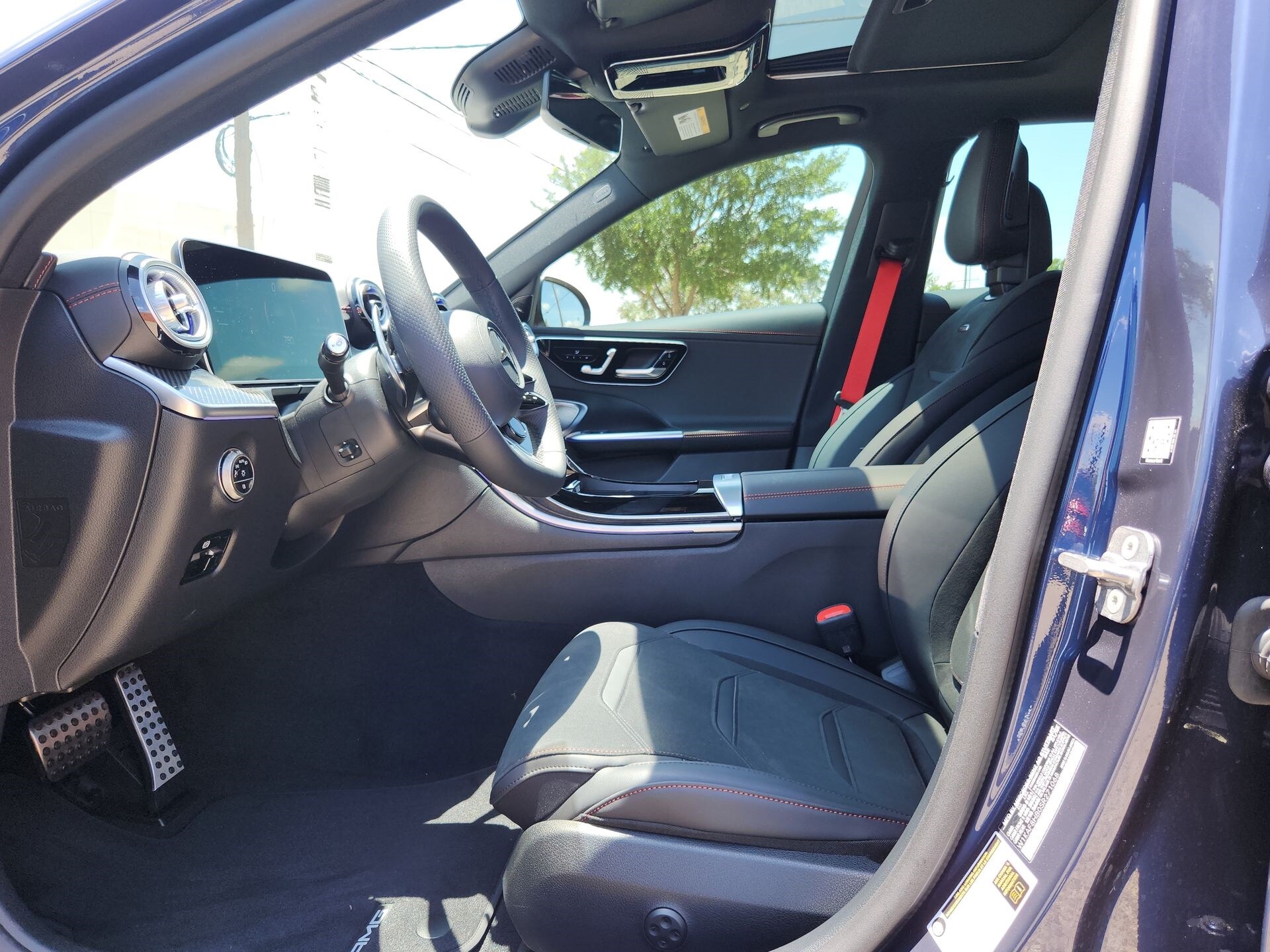 2025 Mercedes-Benz C-Class AMG 43 Image 16 of 22