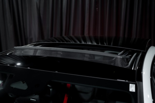 Vehicle image 9 of 25