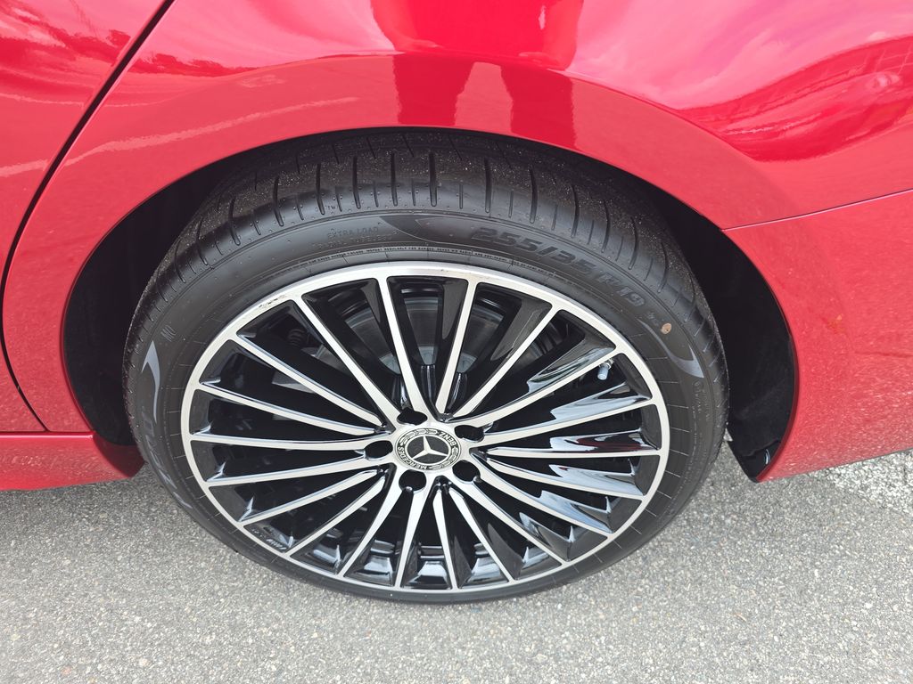 Vehicle image 34 of 37