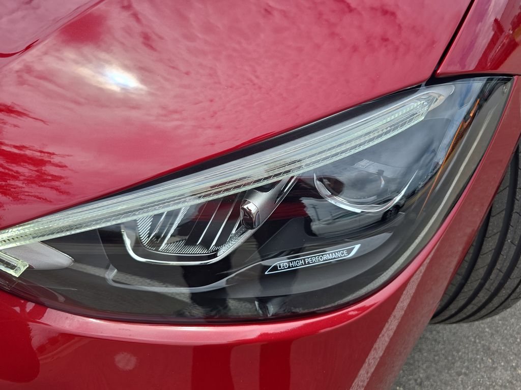 Vehicle image 32 of 37
