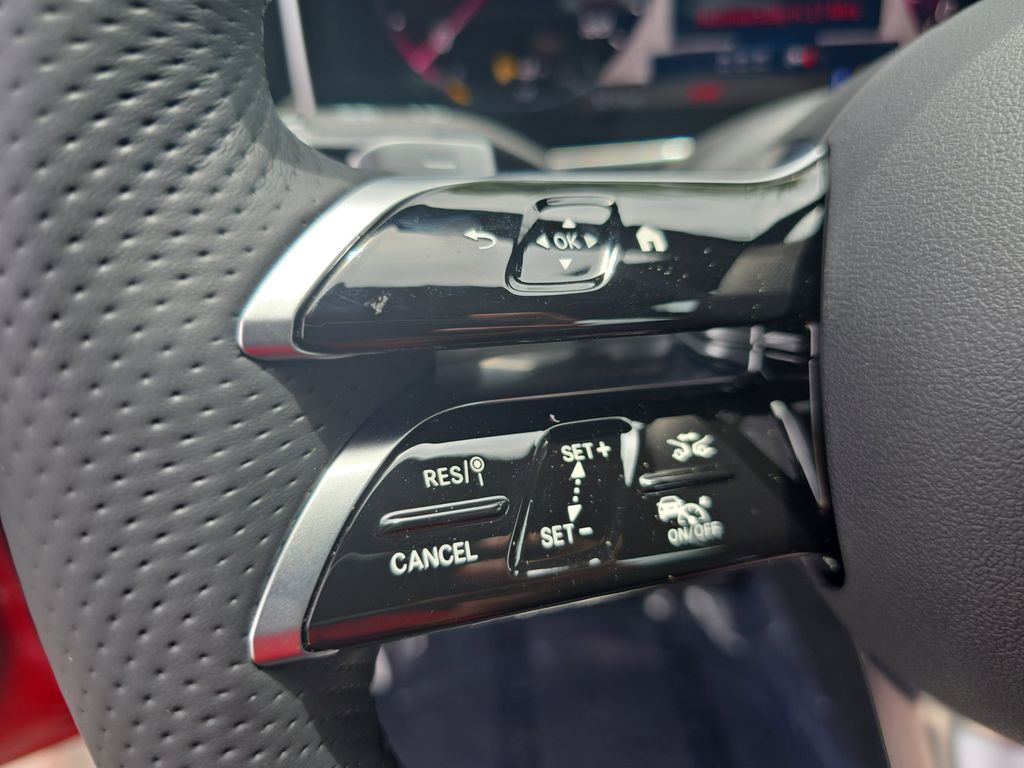 Vehicle image 17 of 37