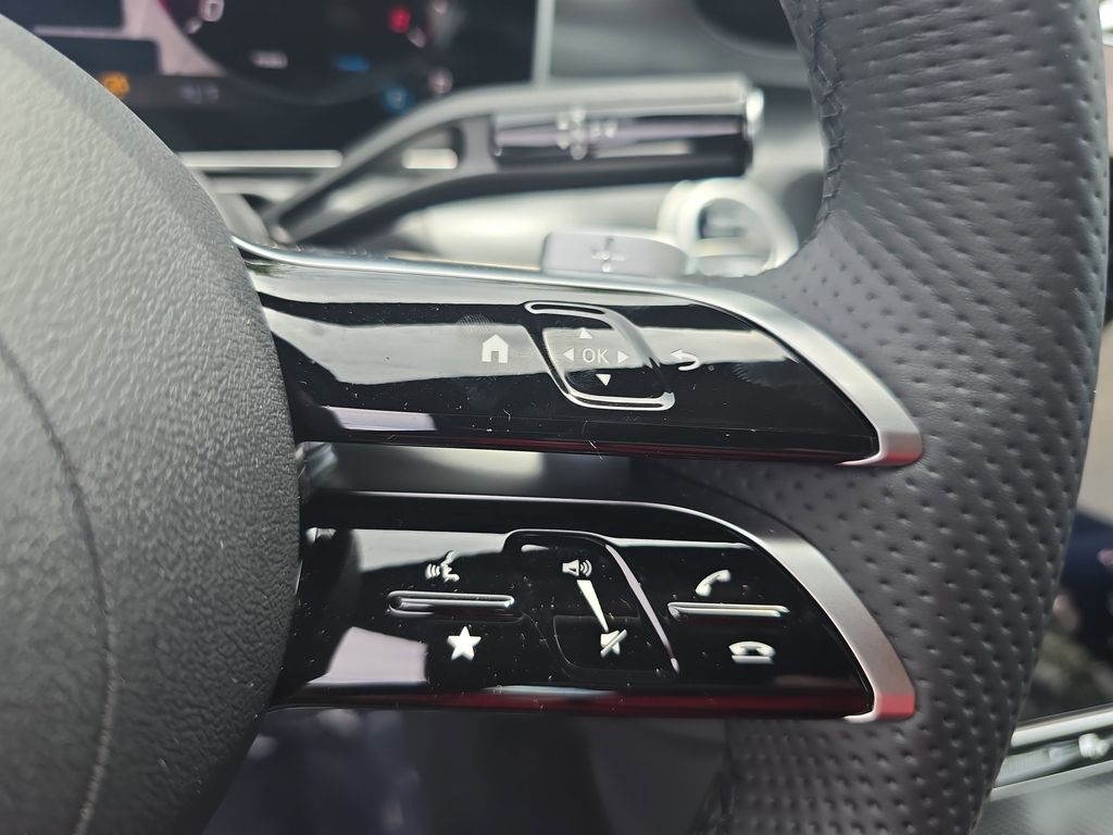 Vehicle image 19 of 37