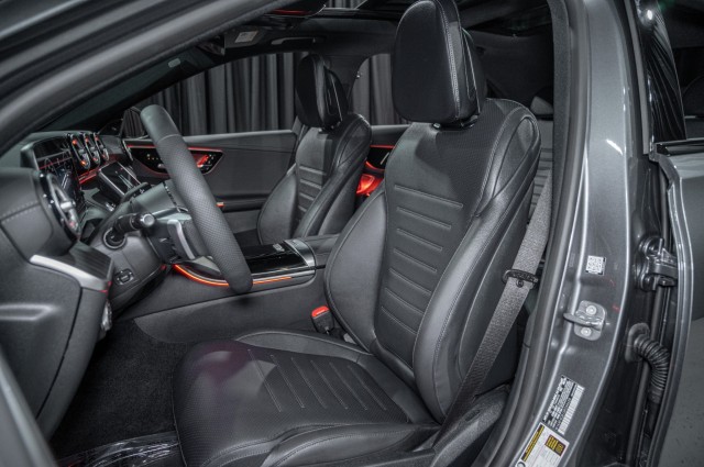 Vehicle image 11 of 23