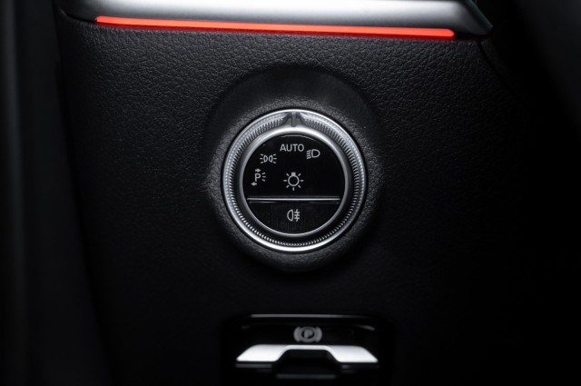 Vehicle image 20 of 23