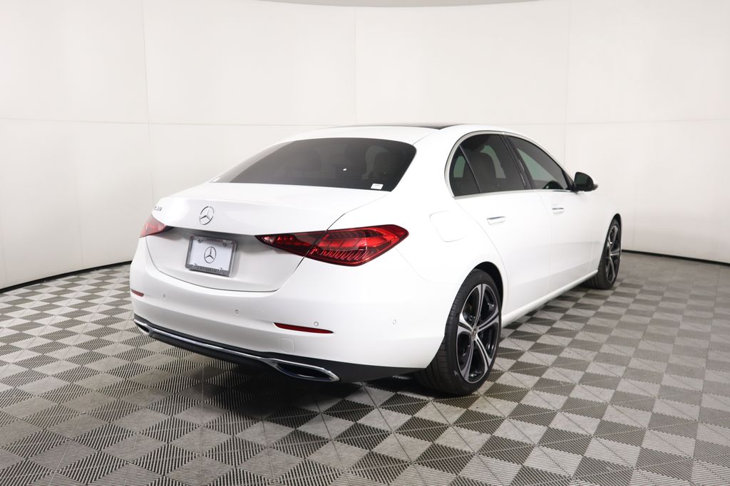 Vehicle image 5 of 33