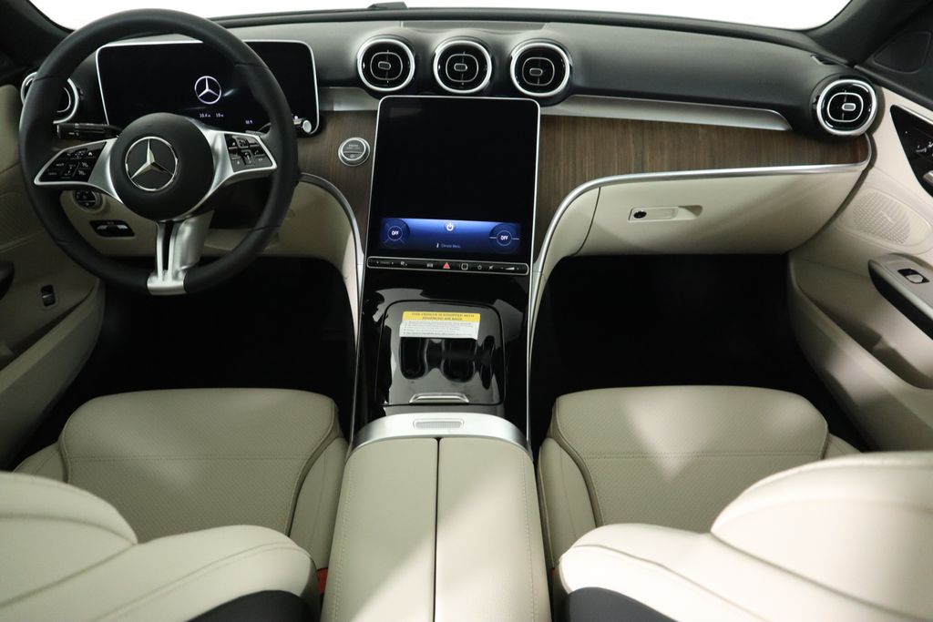 Vehicle image 14 of 33