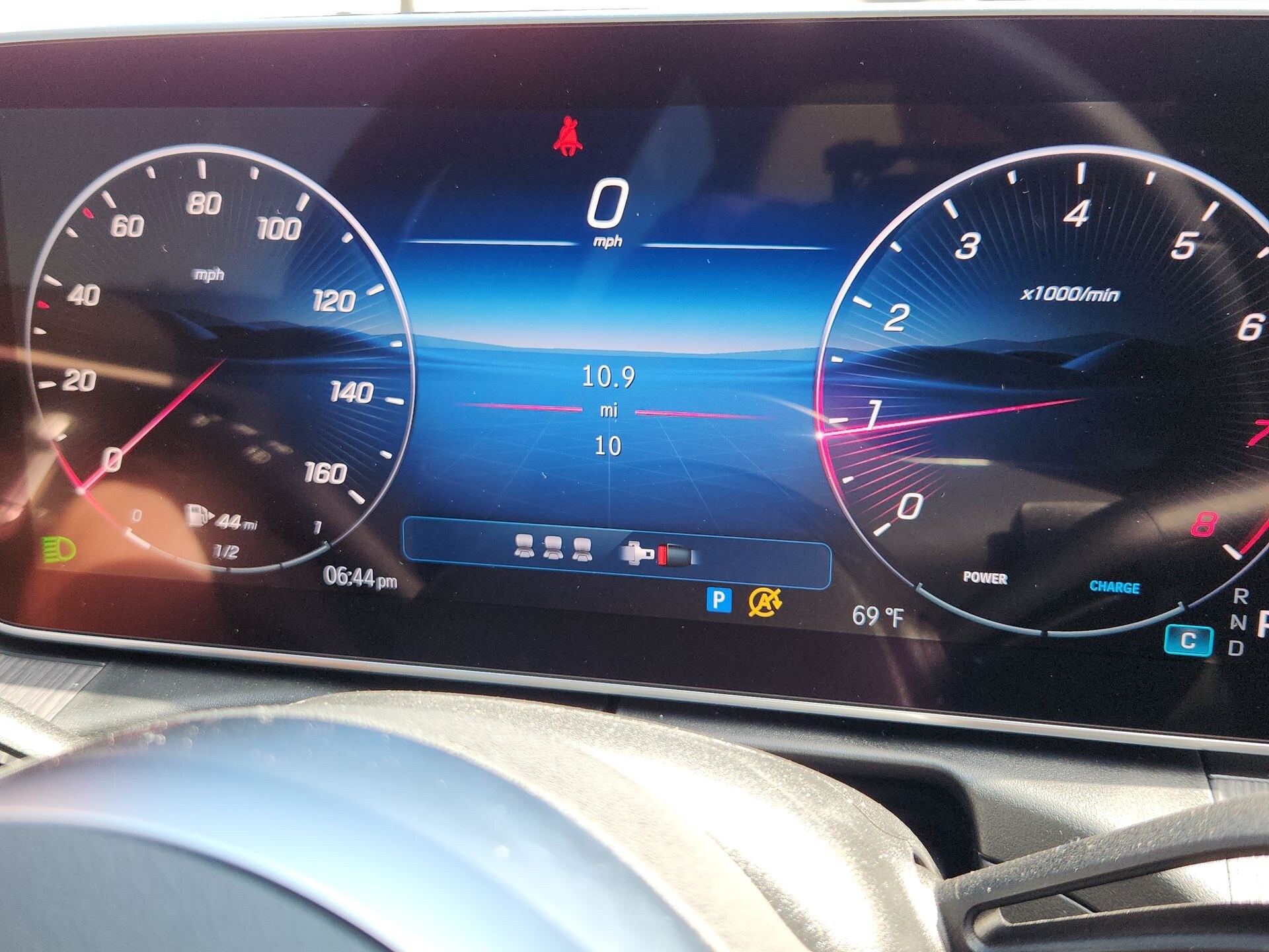 2025 Mercedes-Benz C-Class 300 Image 16 of 22