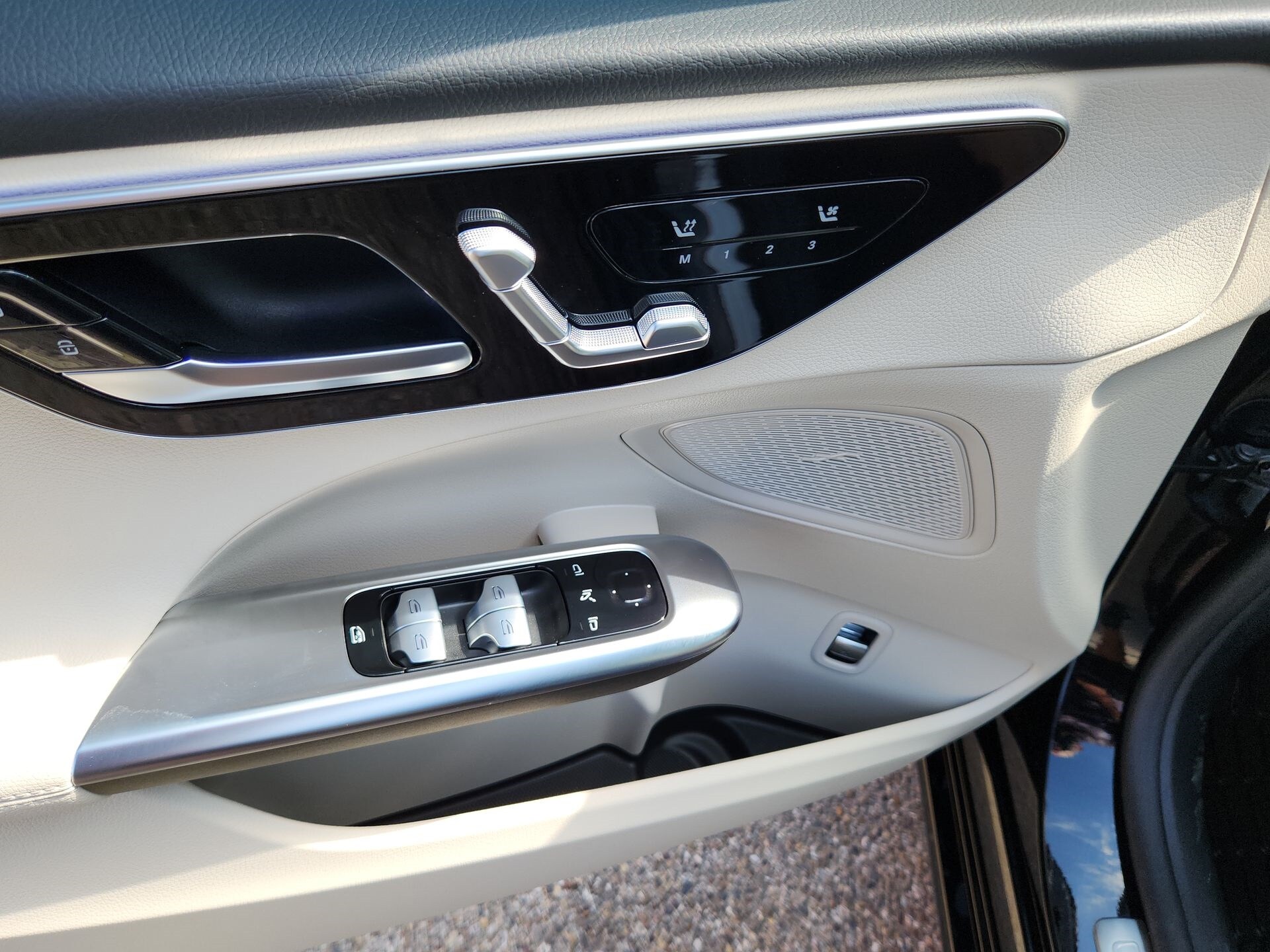 2025 Mercedes-Benz C-Class 300 Image 19 of 22