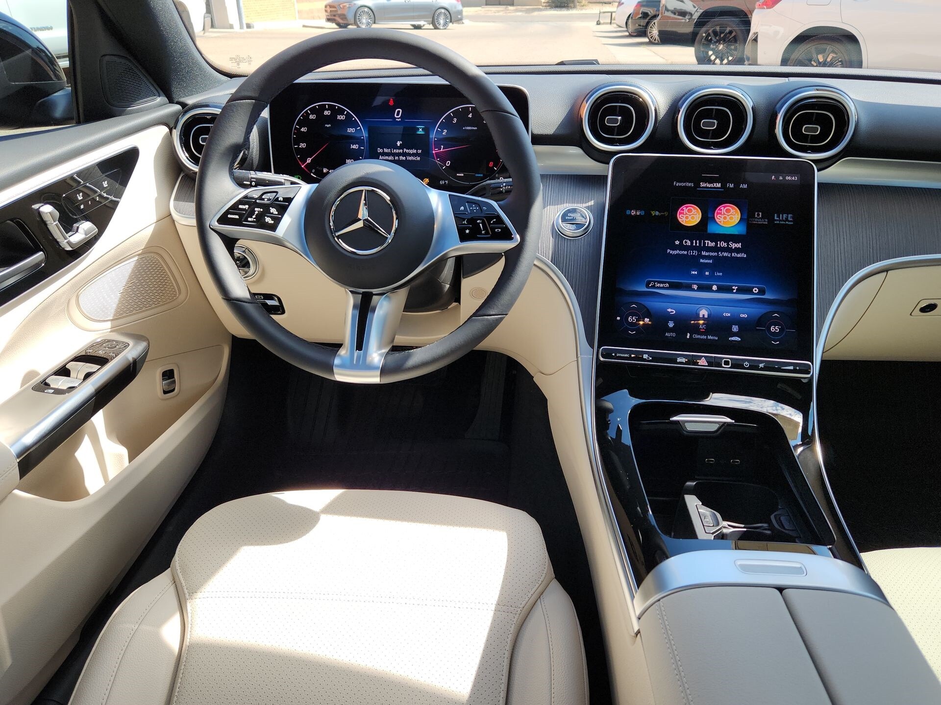 2025 Mercedes-Benz C-Class 300 Image 12 of 22