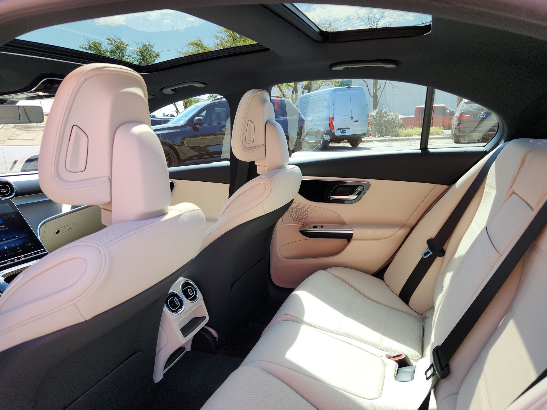 2025 Mercedes-Benz C-Class 300 Image 20 of 22