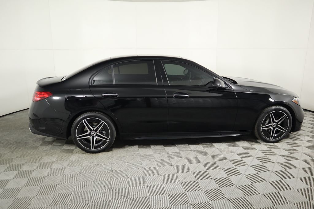 Vehicle image 4 of 34