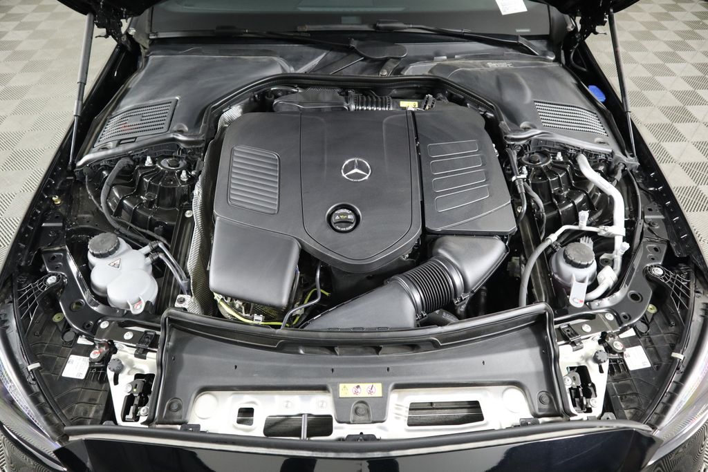 Vehicle image 31 of 34
