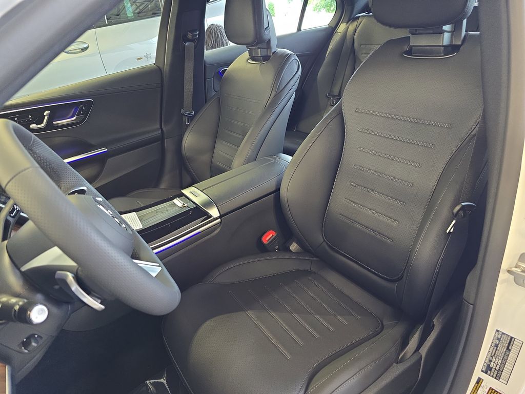 Vehicle image 16 of 38