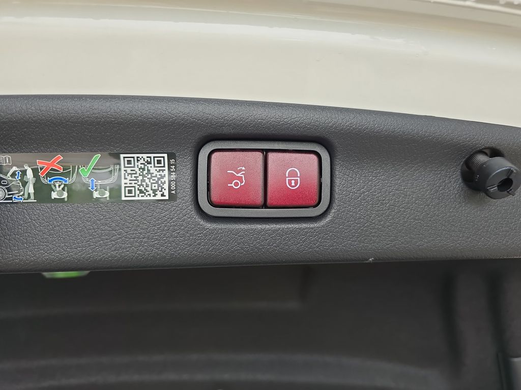 Vehicle image 14 of 38