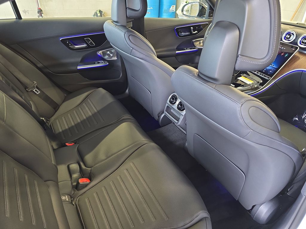 Vehicle image 11 of 38
