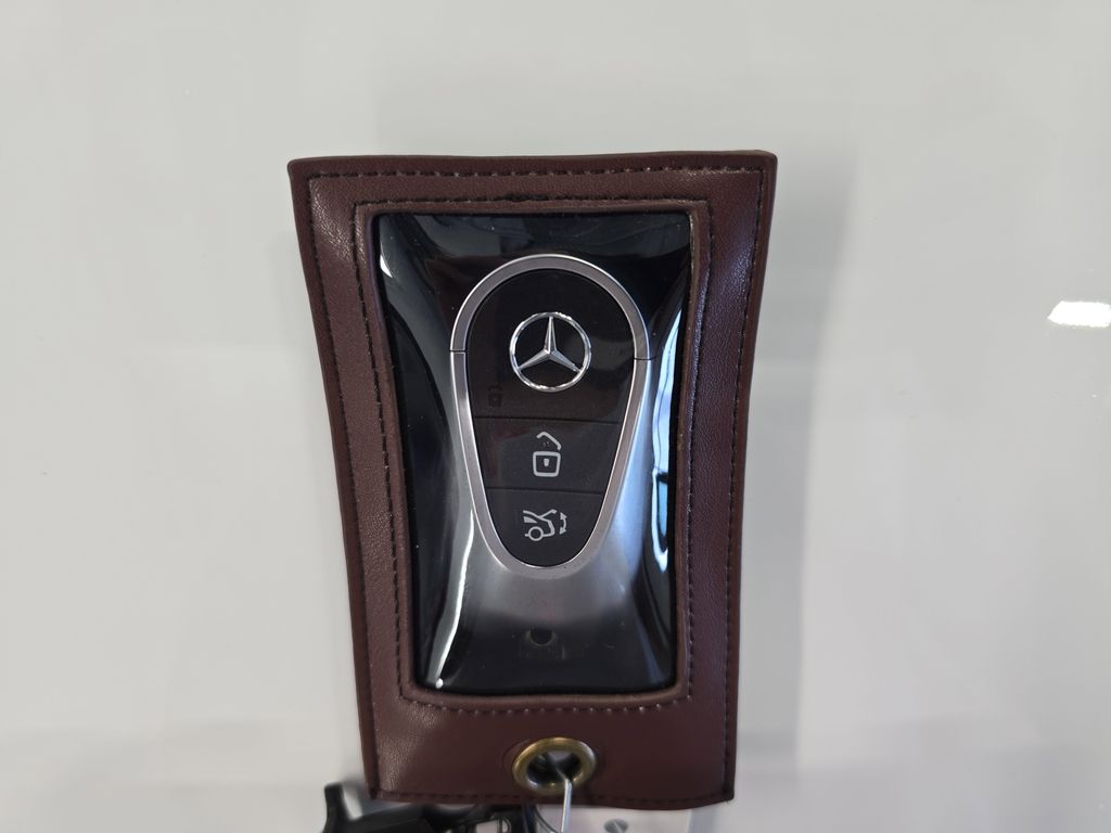 Vehicle image 37 of 38