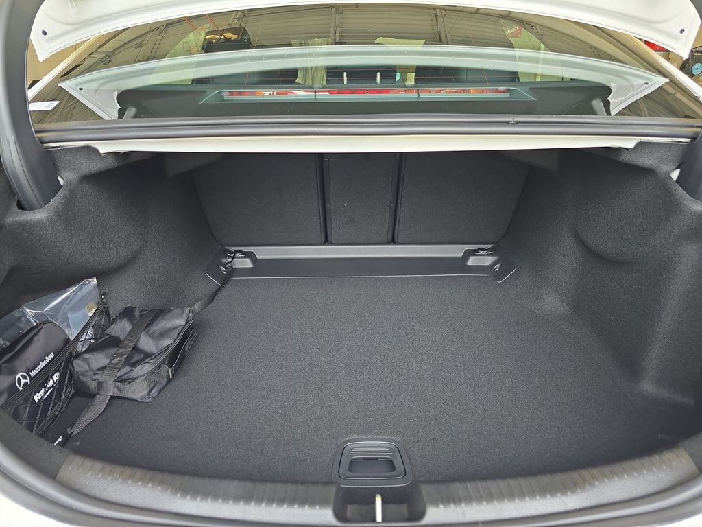 Vehicle image 13 of 38