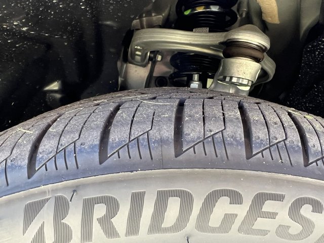 Vehicle image 11 of 37