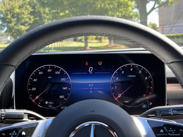Vehicle image 22 of 37