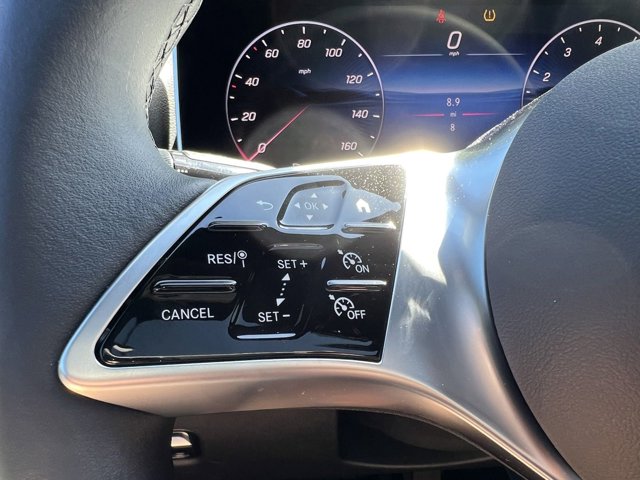 Vehicle image 19 of 37