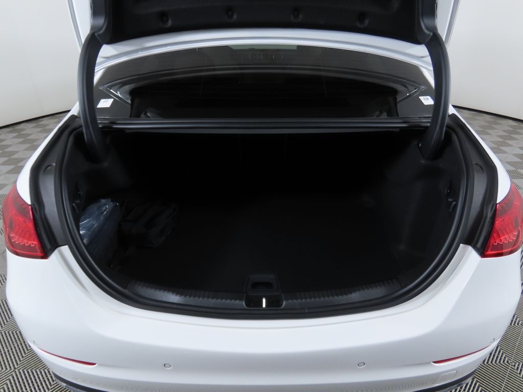Vehicle image 29 of 33